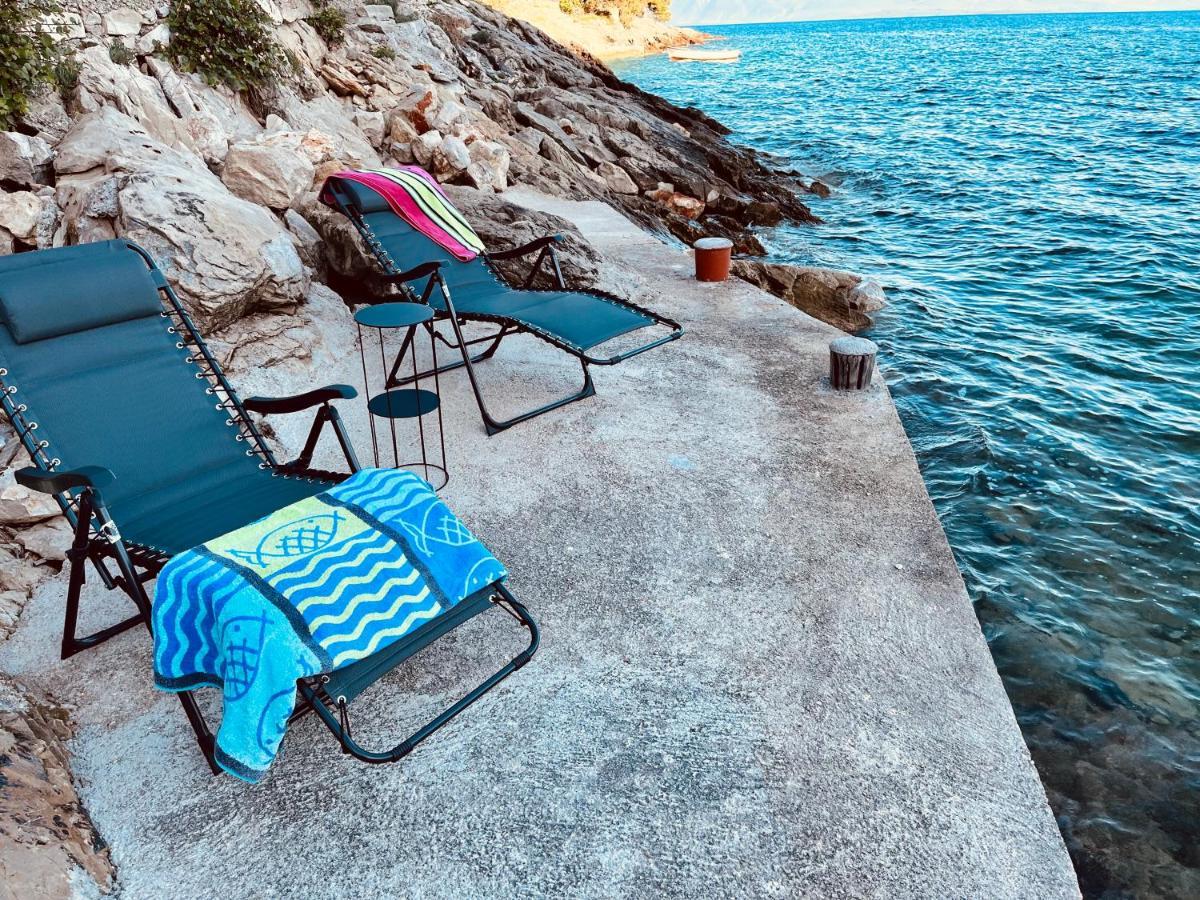 Seaside Cottage Maslina Gdinj Bagian luar foto