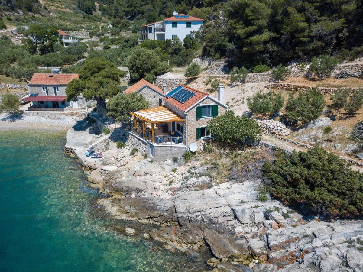 Seaside Cottage Maslina Gdinj Bagian luar foto
